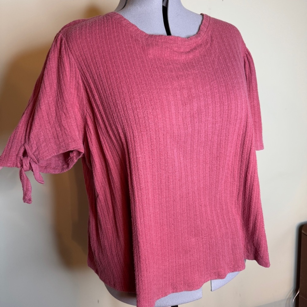 Ava & Viv Pink Flutter Sleeve Blouse